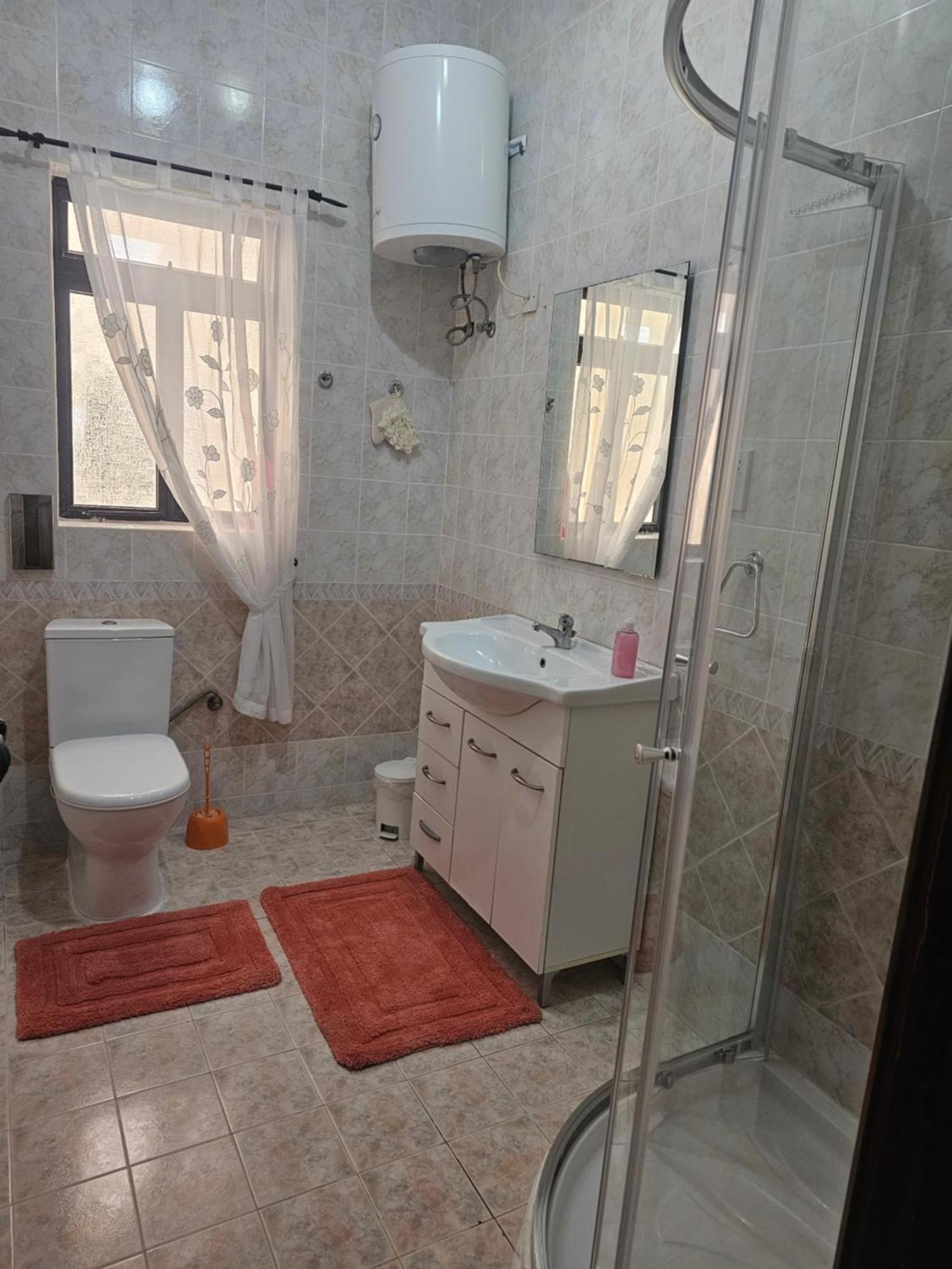 Apartment Ground Floor By The Sea - Close To Main Square *